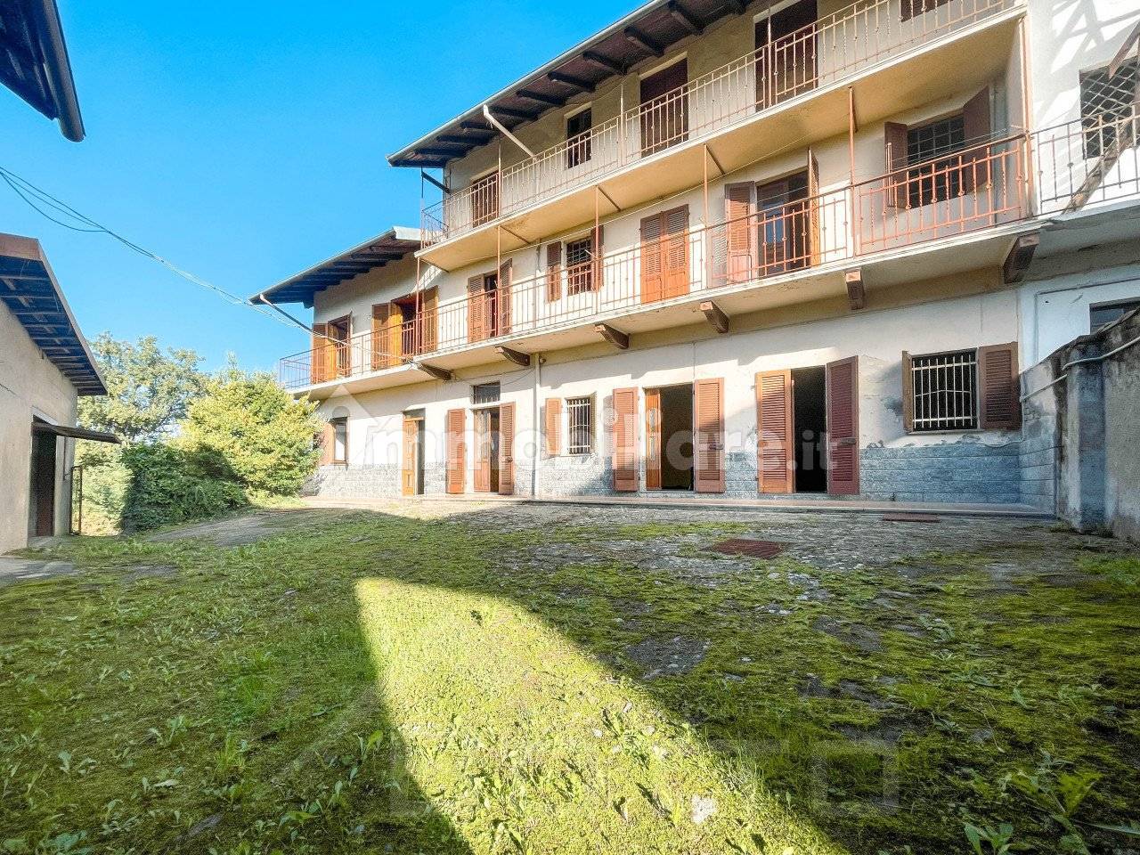 Casa indipendente in vendita a Divignano