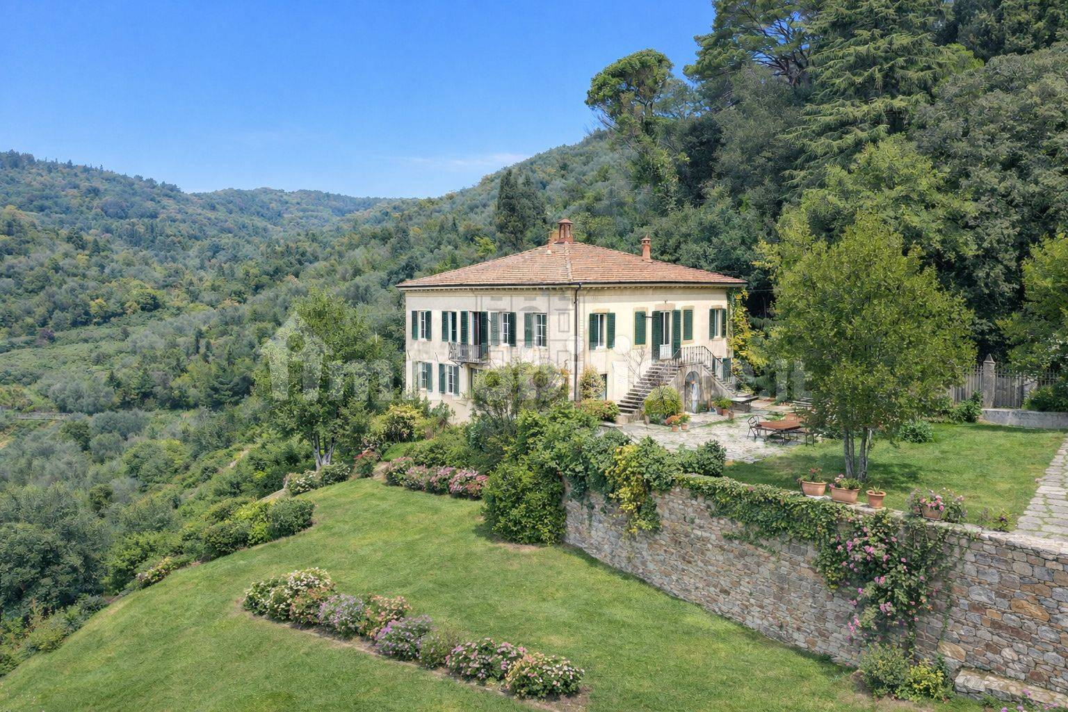 Villa in vendita a Lucca