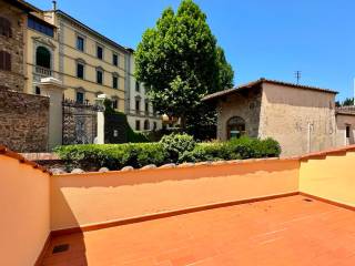 3-room flat viale Francesco Petrarca 120A, Porta Romana, Florence
