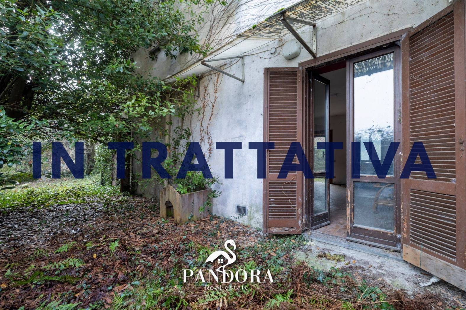 Casa indipendente in vendita a Sesto Calende