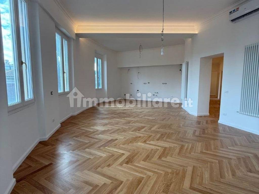 Vendita Appartamento Roma. Quadrilocale in viale Romania. Nuovo, quarto ...