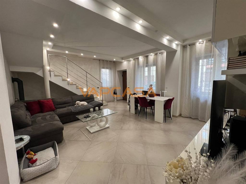 Casa indipendente in vendita a Bagnatica