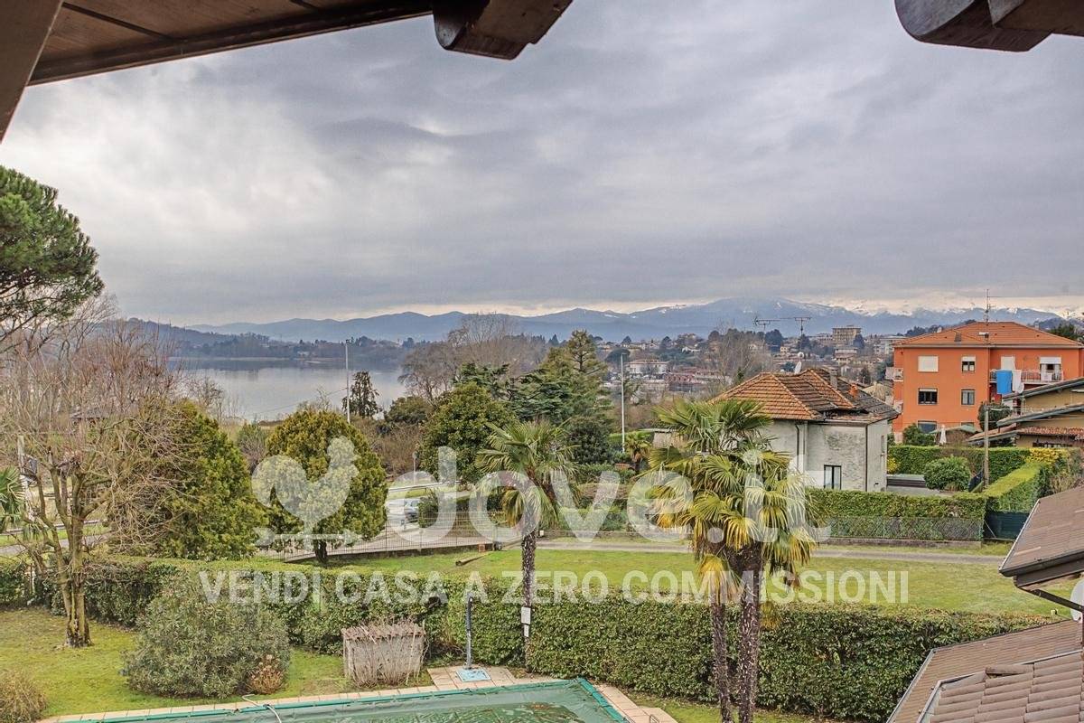 Appartamento in vendita a Gavirate