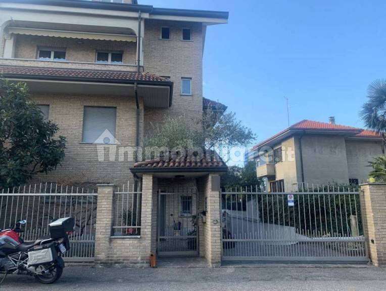 Appartamento in vendita a Limbiate