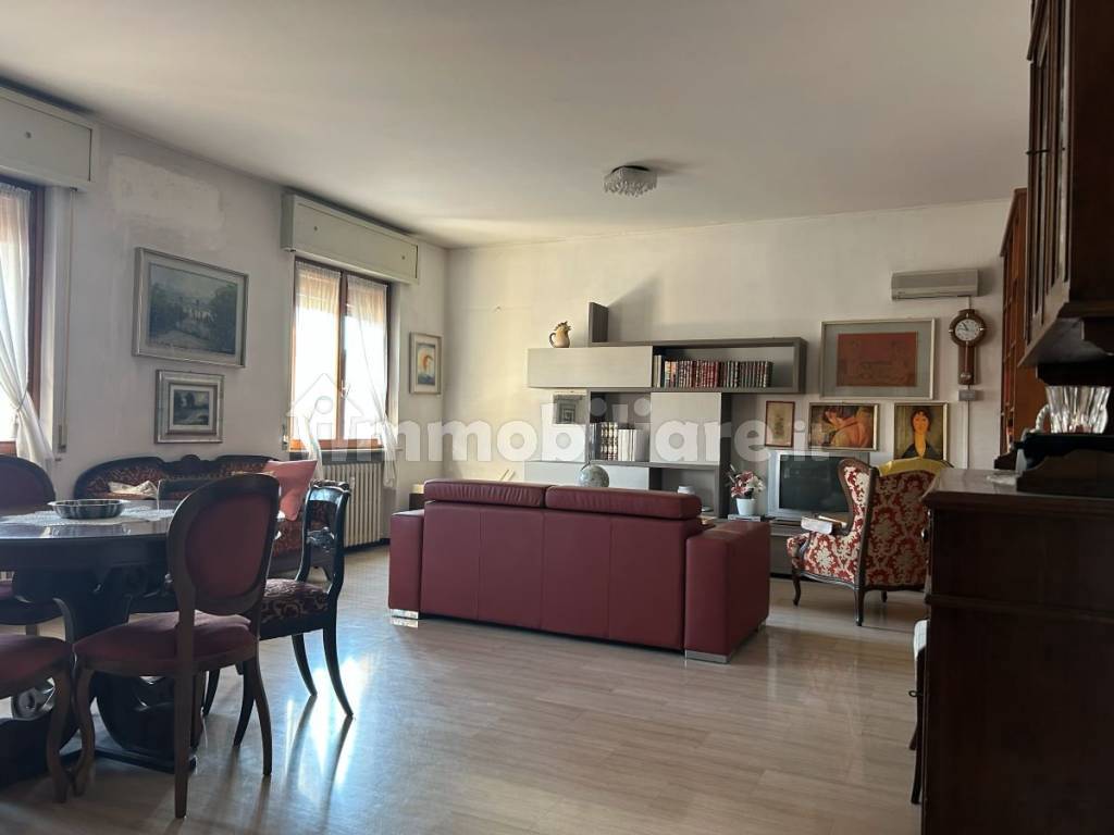 Vendita Appartamento Treviglio. Trilocale in via Pontirolo 29. Da ...