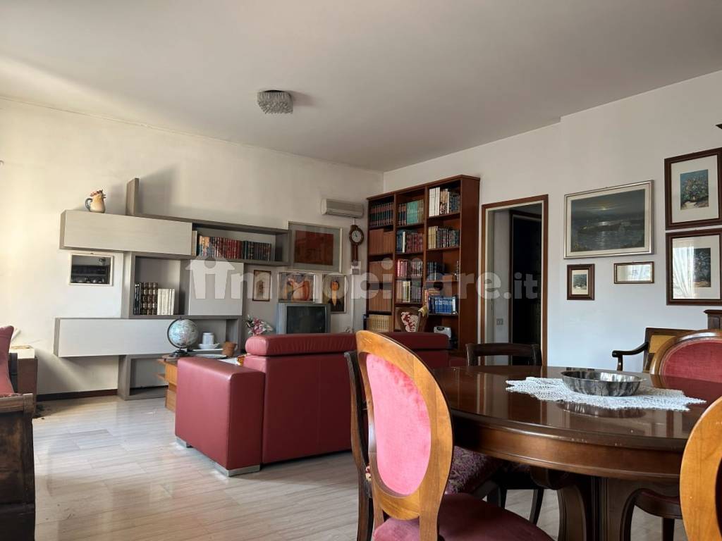 Vendita Appartamento Treviglio. Trilocale in via Pontirolo 29. Da ...