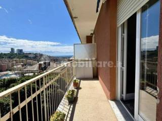 Apartment via Domenico Oliva, Sestri Ponente, Genoa
