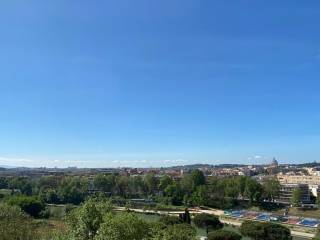 3-room flat Lungotevere Flaminio 52, Flaminio, Rome