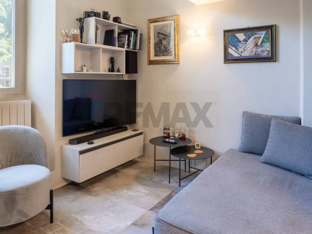 Vendita Appartamento Baveno. Bilocale in via Sempione. Ottimo stato ...