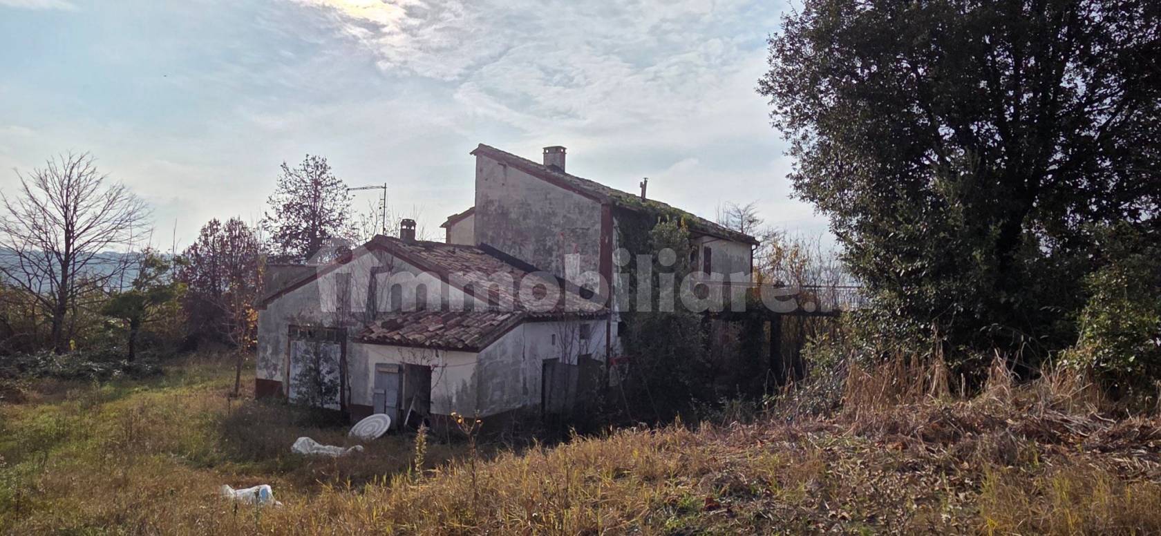 Rustico - Casale in vendita a San Costanzo