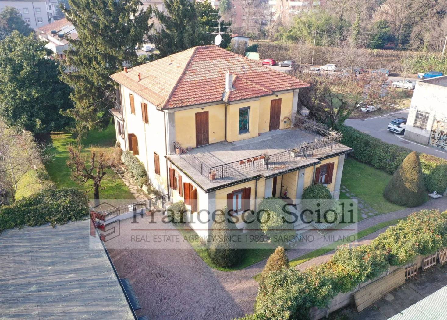 Villa in vendita a Saronno