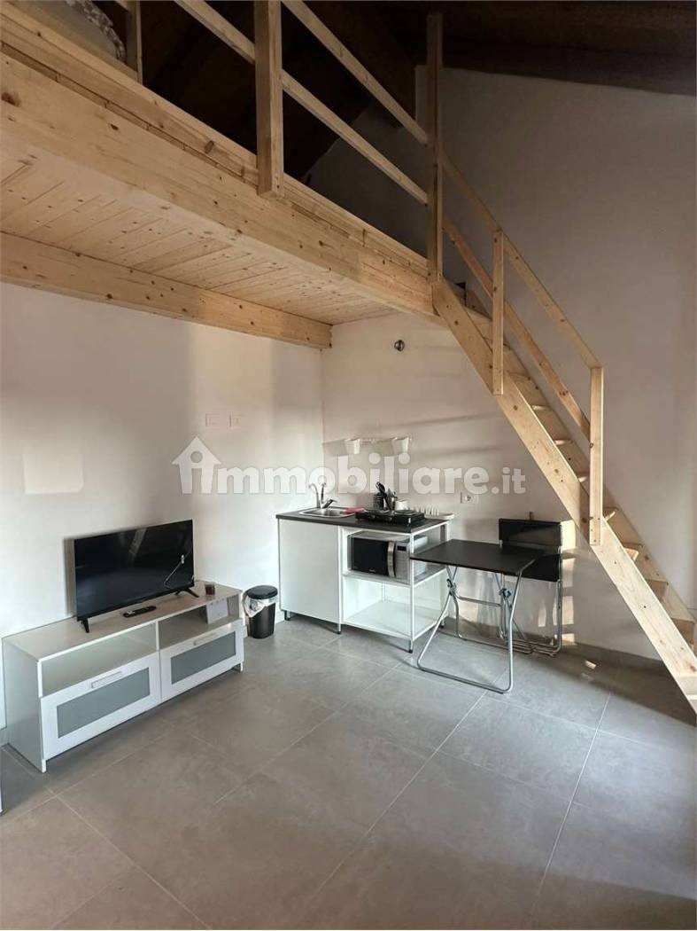 Appartamento in affitto a Sesto Calende