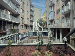 3-room flat via Mantova 4, Porta Romana - Medaglie d'Oro, Milan