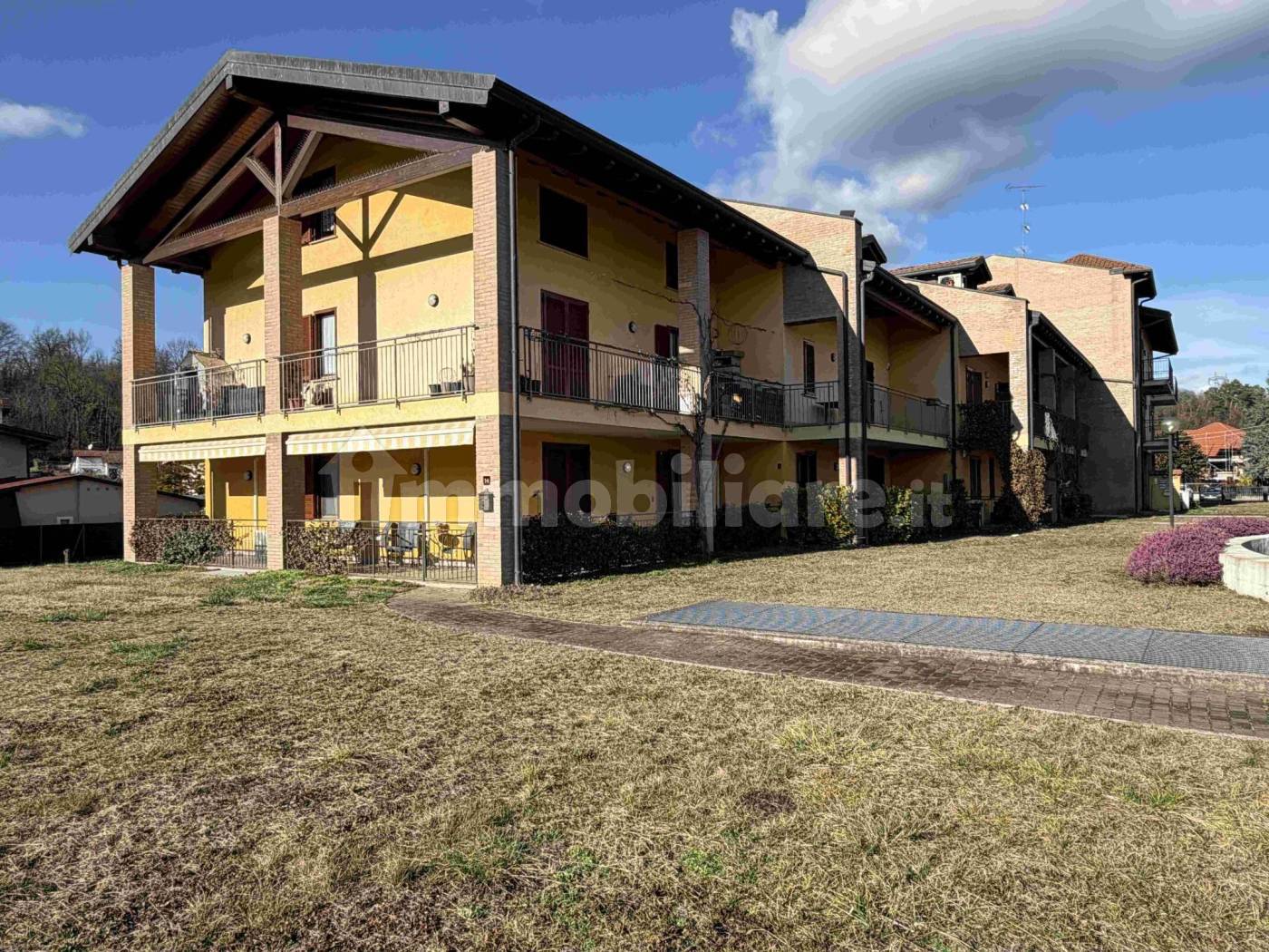 Appartamento in vendita a Sesto Calende