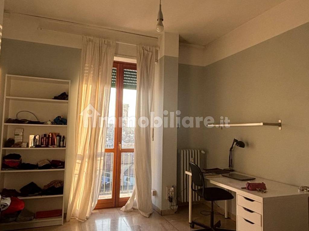 Stanza singola in San Donato, foto 2 di 6