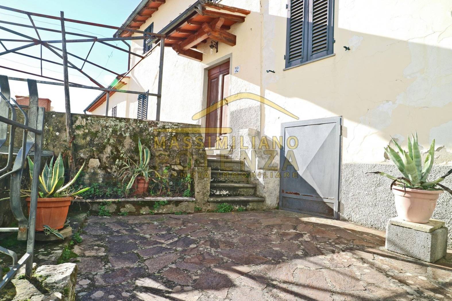 Casa indipendente in vendita a Pescia