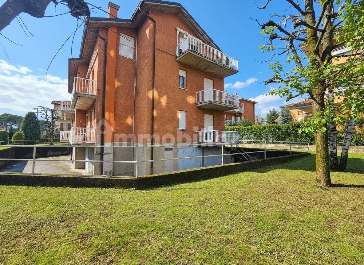 Appartamento in vendita a Almè