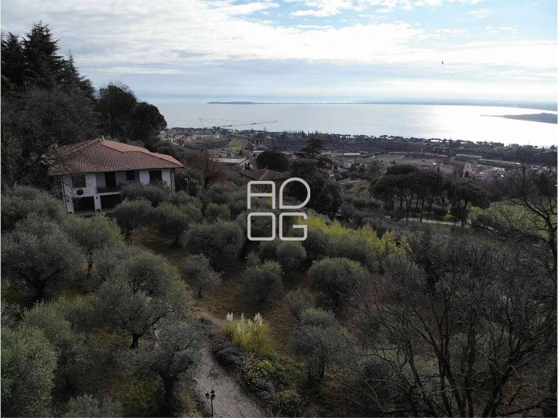 Villa in vendita a Padenghe sul Garda