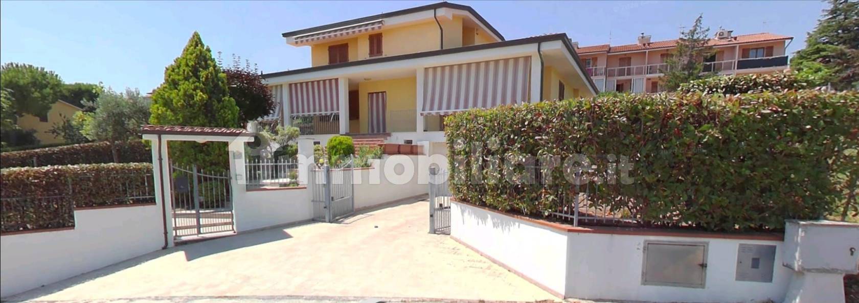 Villa in vendita a Potenza Picena