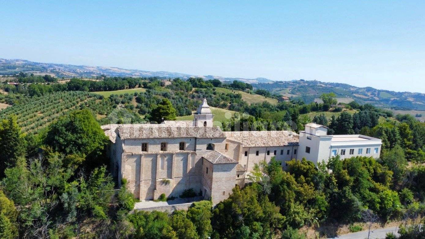 Palazzo - Edificio in vendita a Montottone