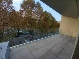 2-room flat piazza Gian Lorenzo Bernini 2, San Donato, Turin