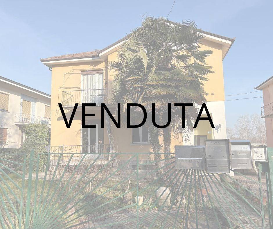 Villa in vendita a Alba