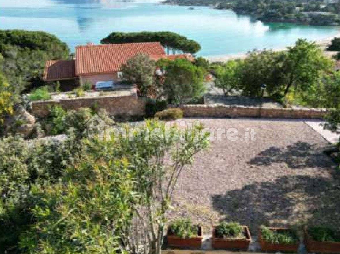 Villa in vendita a San Teodoro
