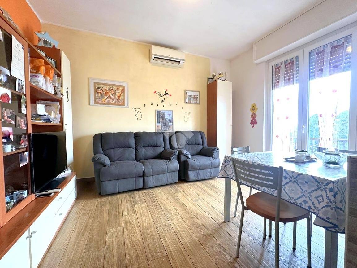 Appartamento in vendita a Caronno Pertusella