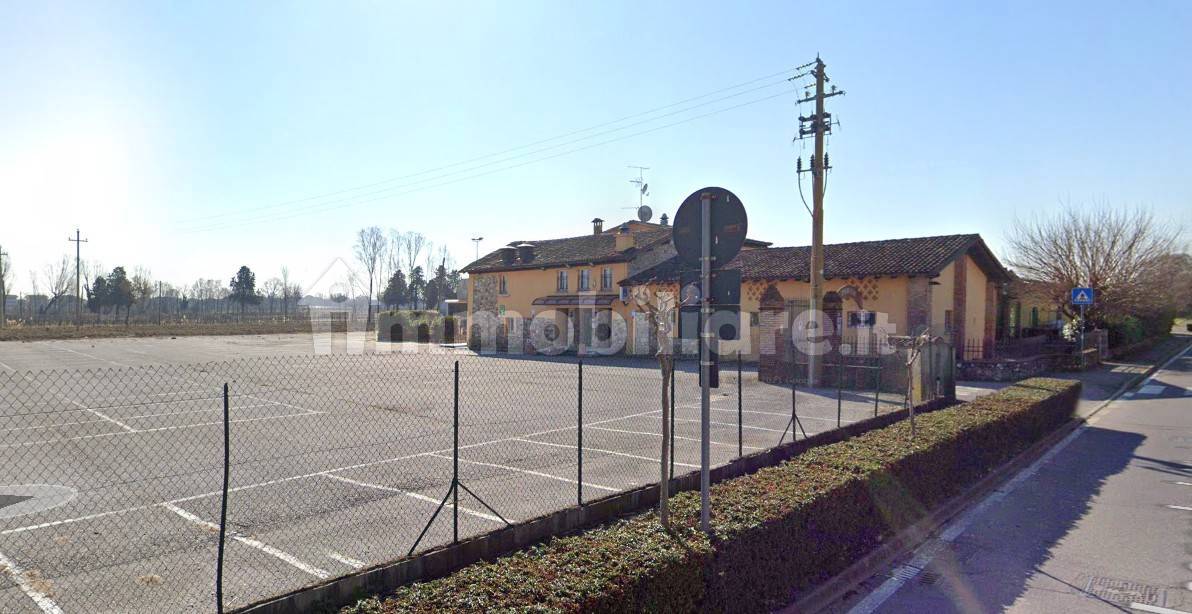 Palazzo - Stabile in vendita a Sirmione