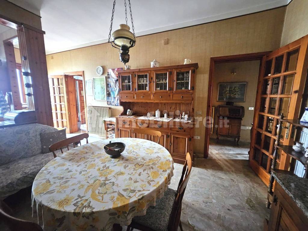 Salone