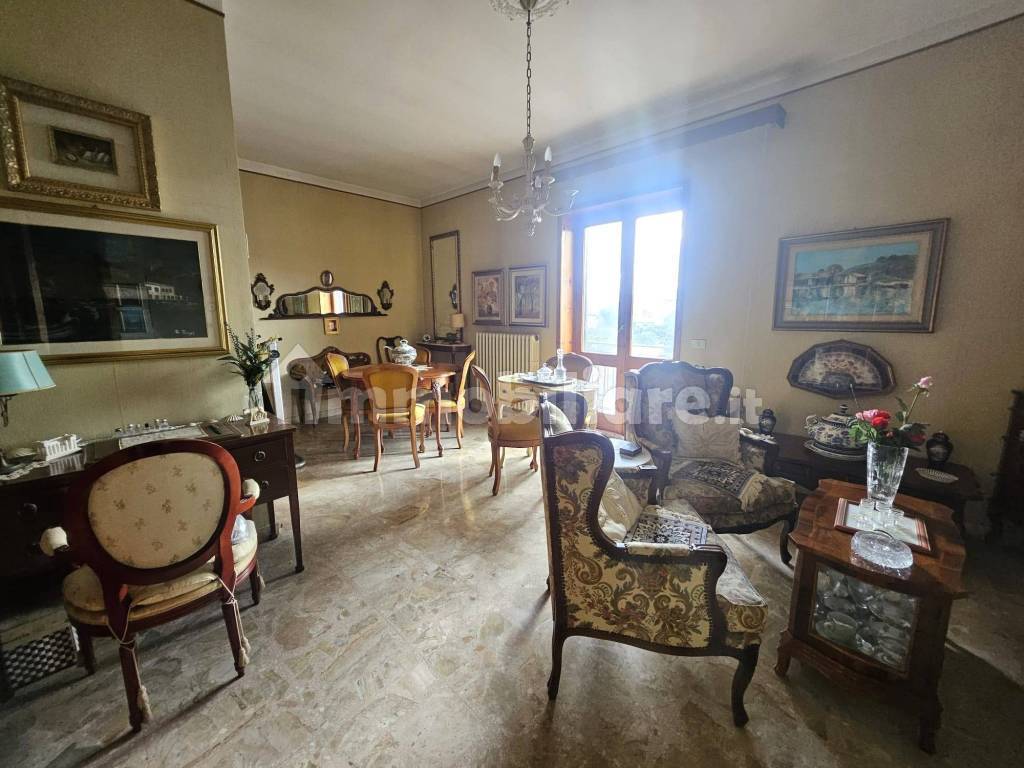 Salone