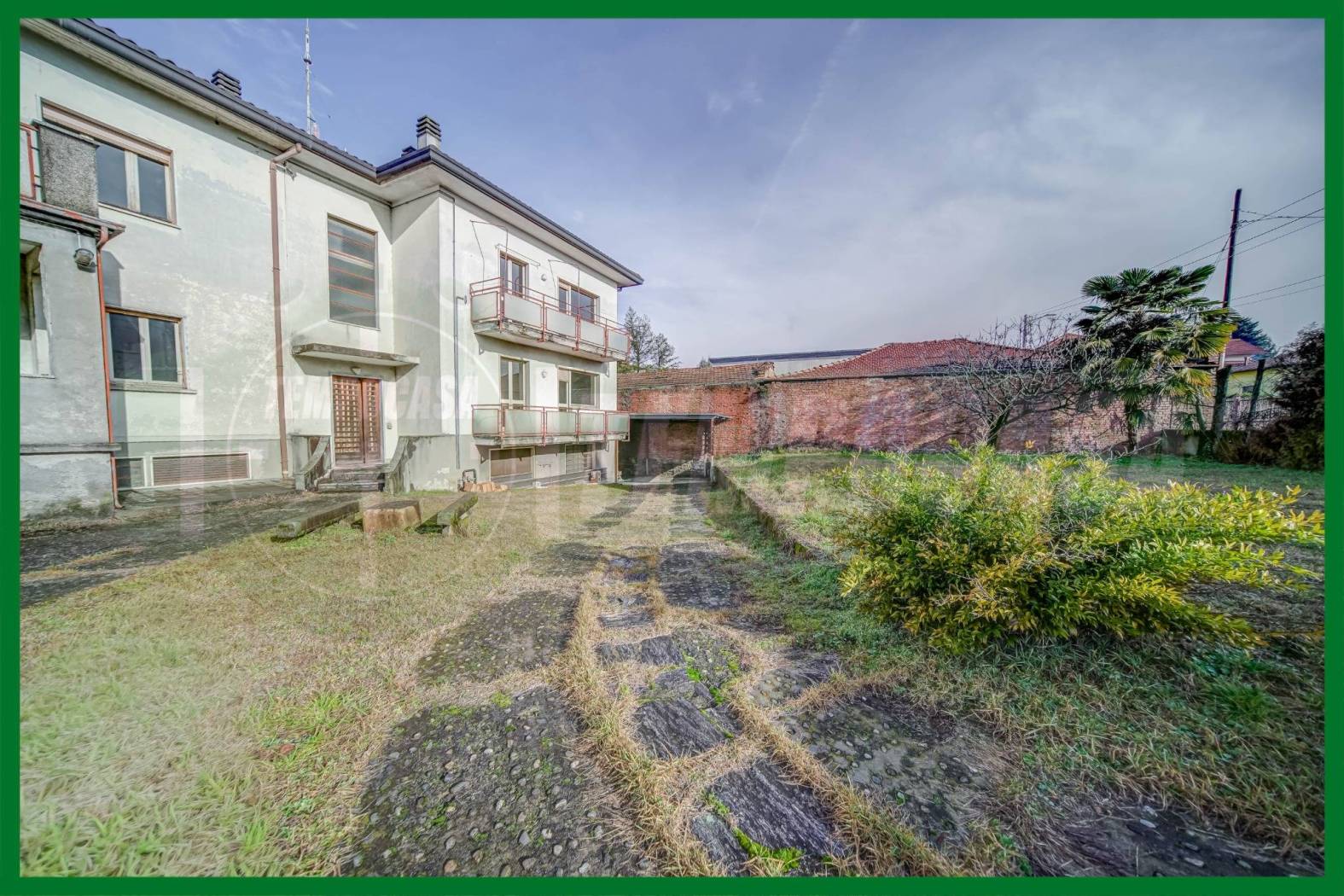 Palazzo - Edificio in vendita a Cocquio-Trevisago