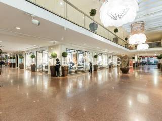 2-room flat Galleria Camillo Benso di Cavour 4, Centro Storico, Bologna