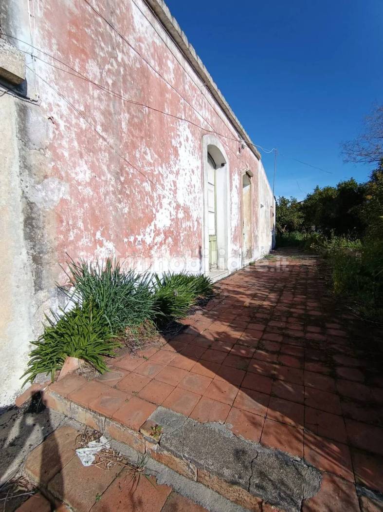 Villa in vendita a Piedimonte Etneo