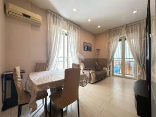 2-room flat Vico Santo Sepolcro 52, Quartieri Spagnoli, Naples