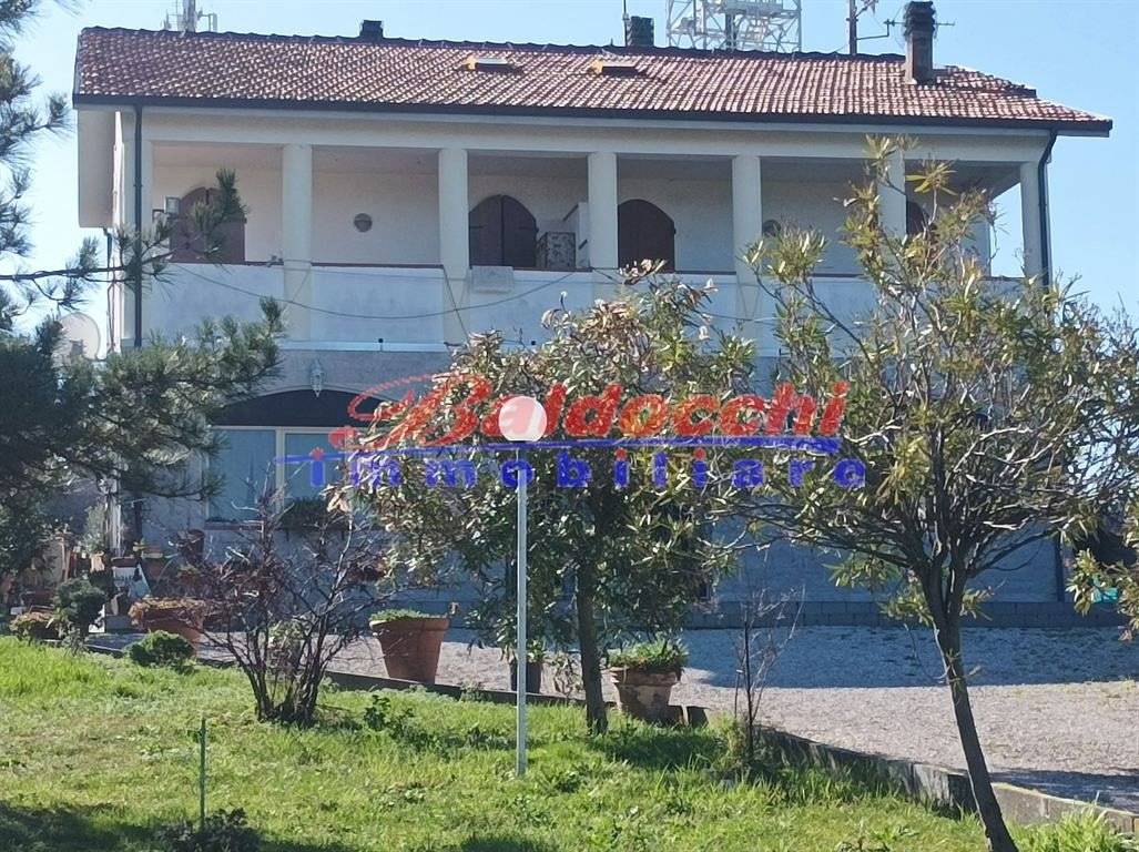 Casa indipendente in vendita a Fano