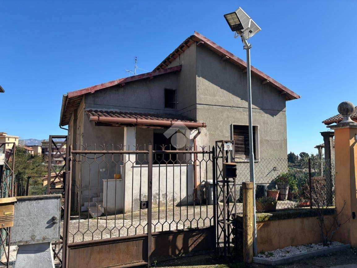 Casa indipendente in vendita a Cave