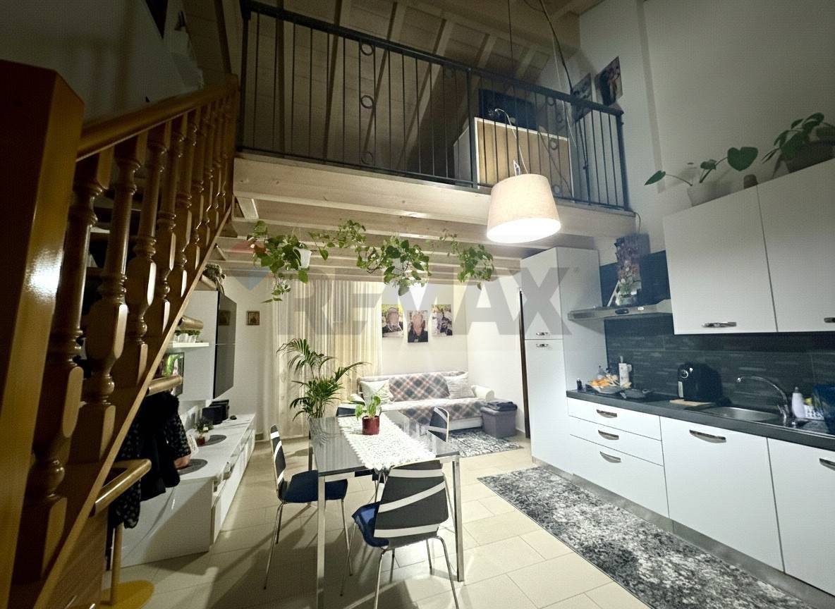 Appartamento in vendita a Caronno Pertusella