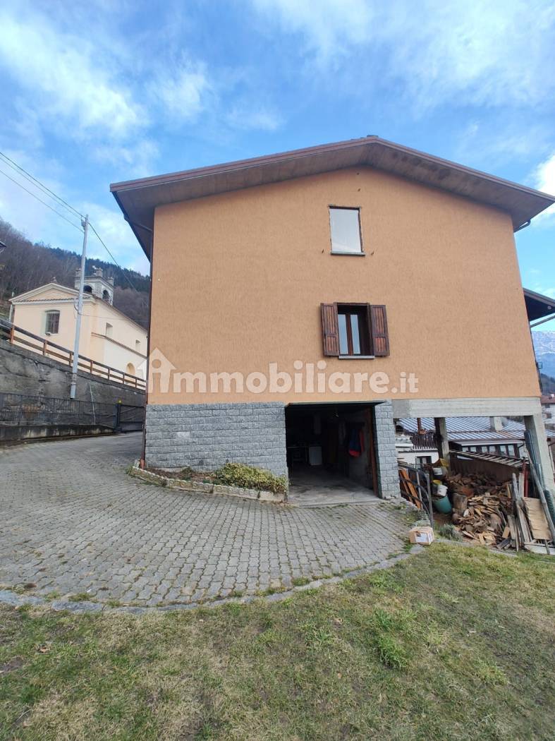 Casa indipendente in vendita a Berzo Demo