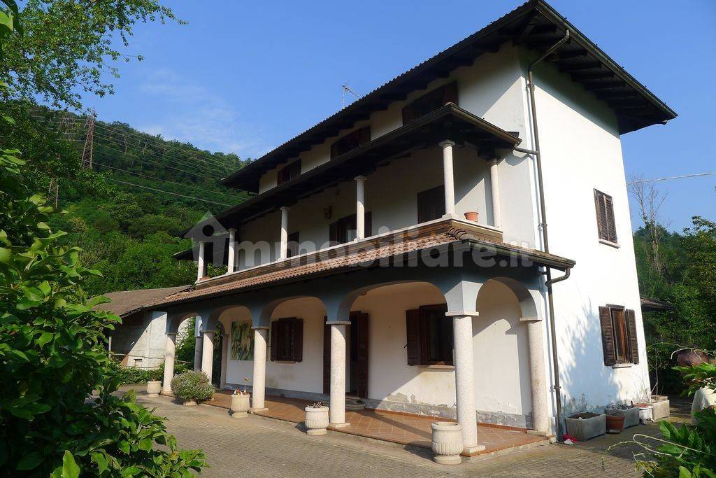 Villa in vendita a Omegna
