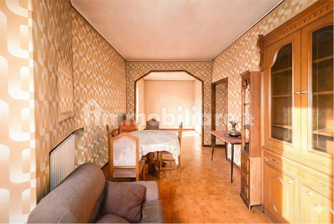 Appartamento in vendita a Caronno Pertusella