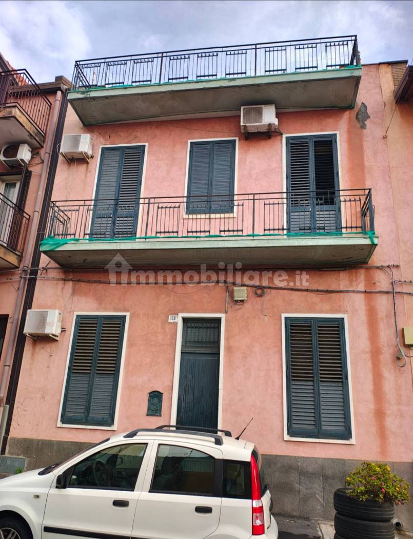 Casa indipendente in vendita a Catania