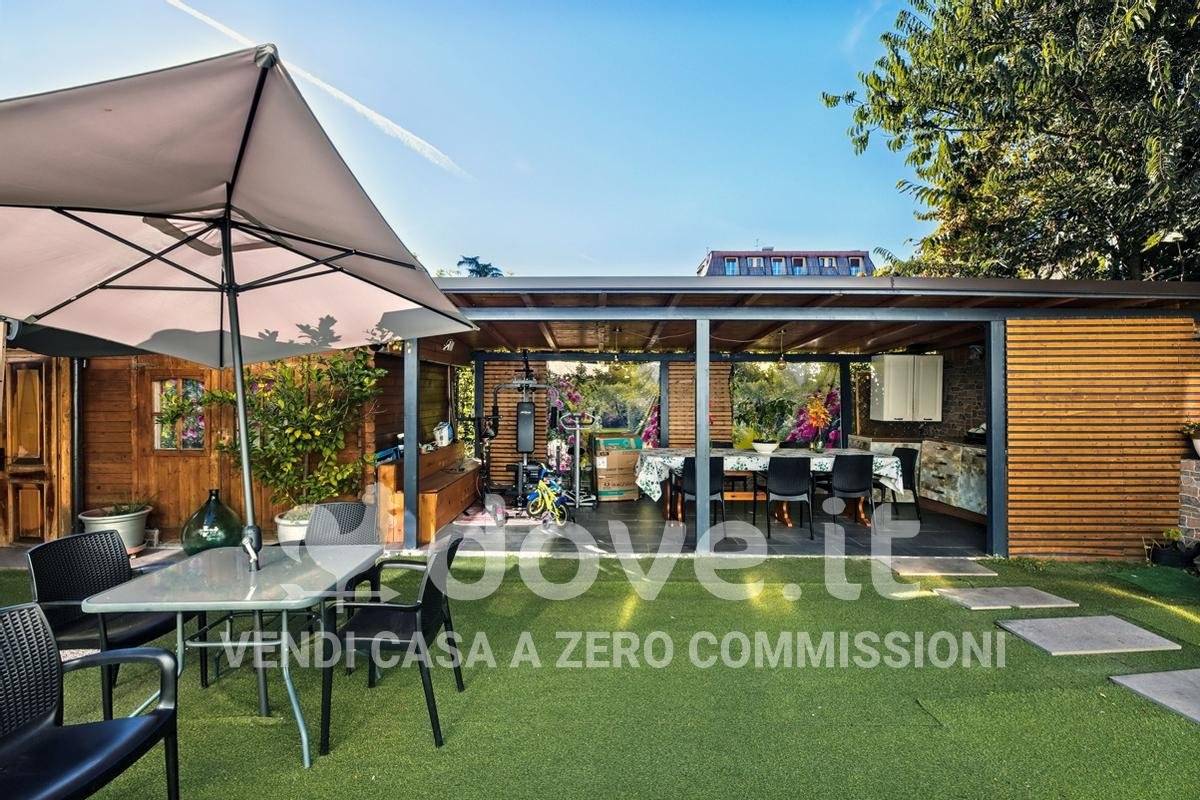 Casa indipendente in vendita a Varese