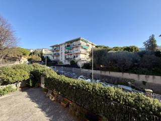 Apartment via Francesco Nullo 27, Quarto, Genoa