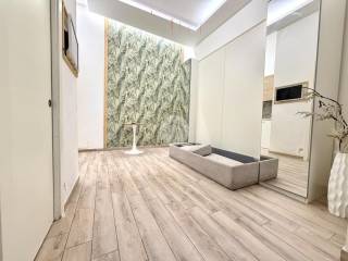 2-room flat Vico Cappella a Pontenuovo 41, Tribunali, Naples