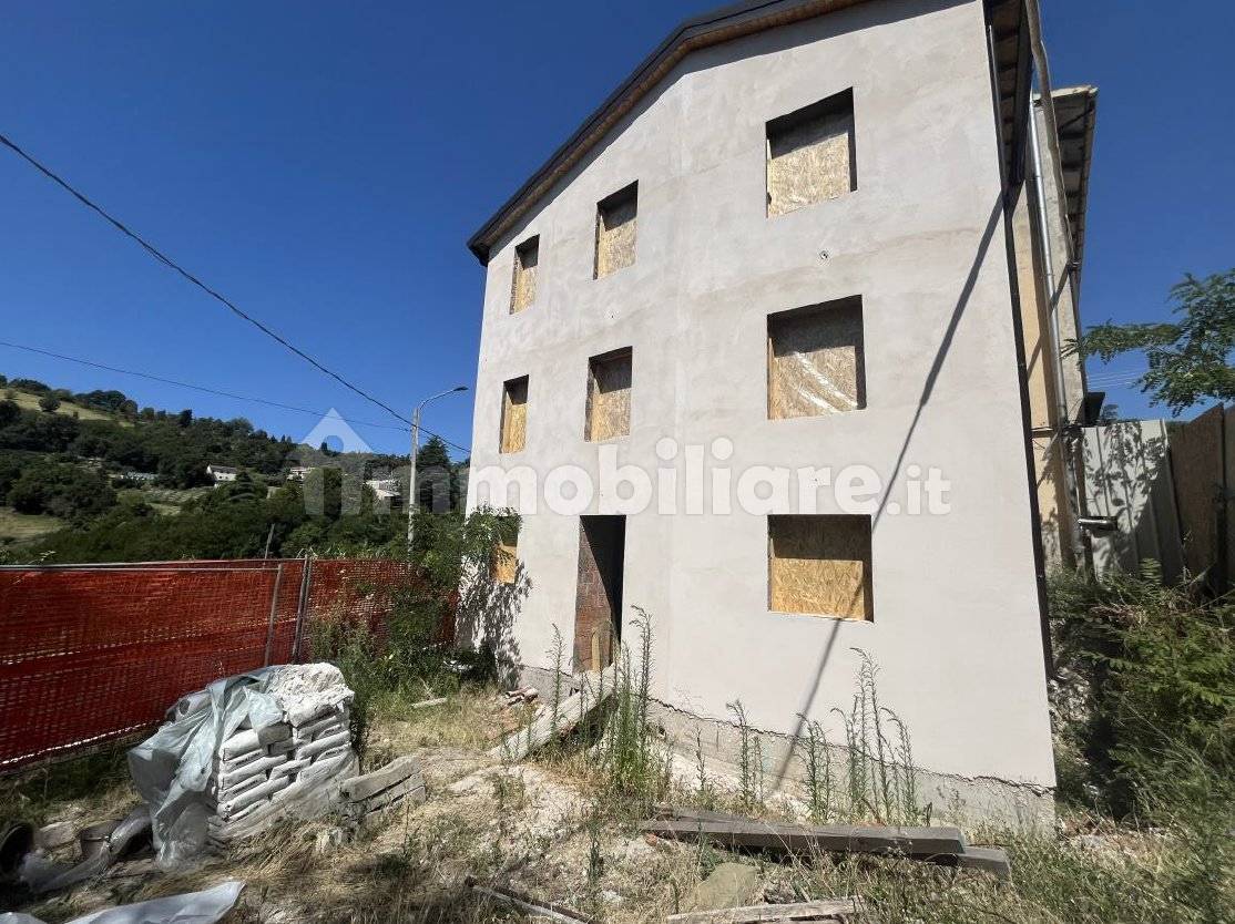 Palazzo - Stabile in vendita a Bologna