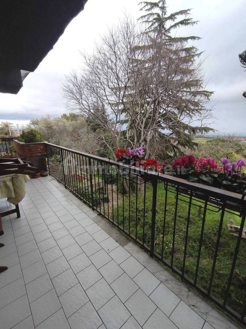 Appartamento in vendita a Valverde