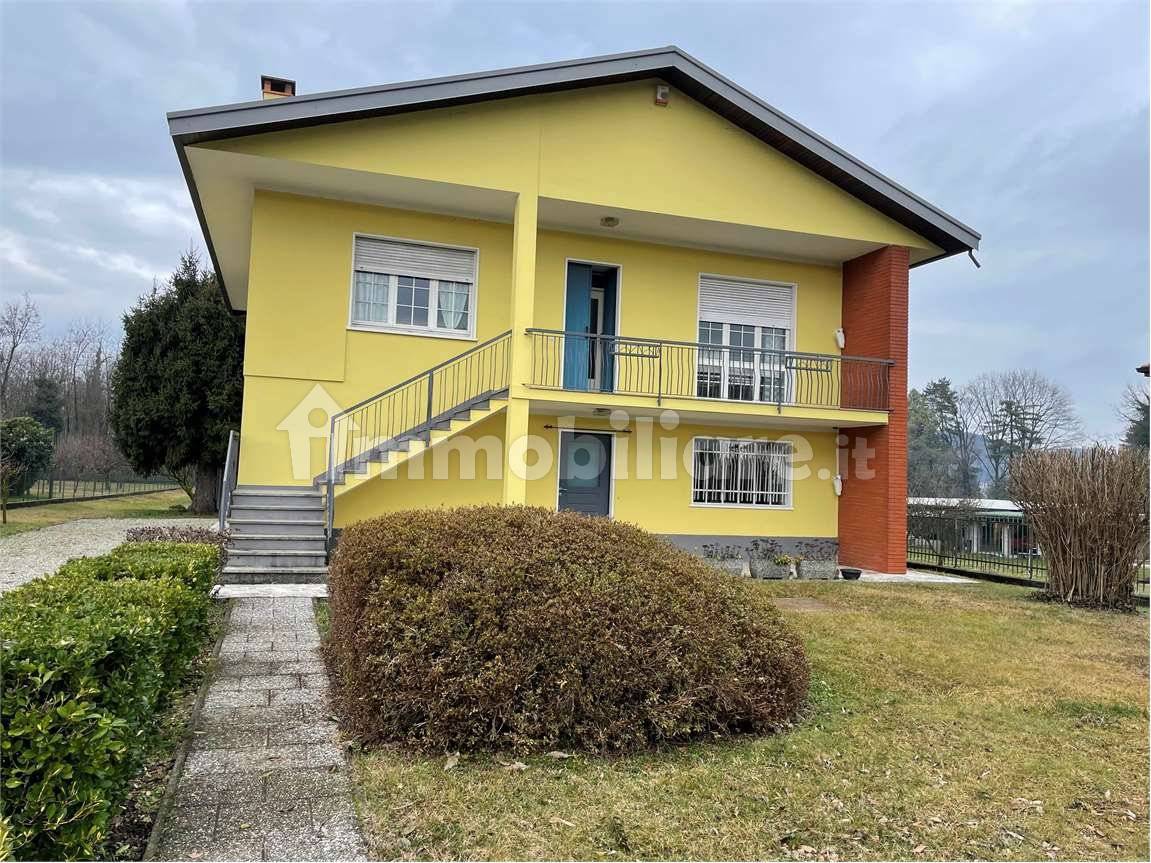 Villa in vendita a Vergiate