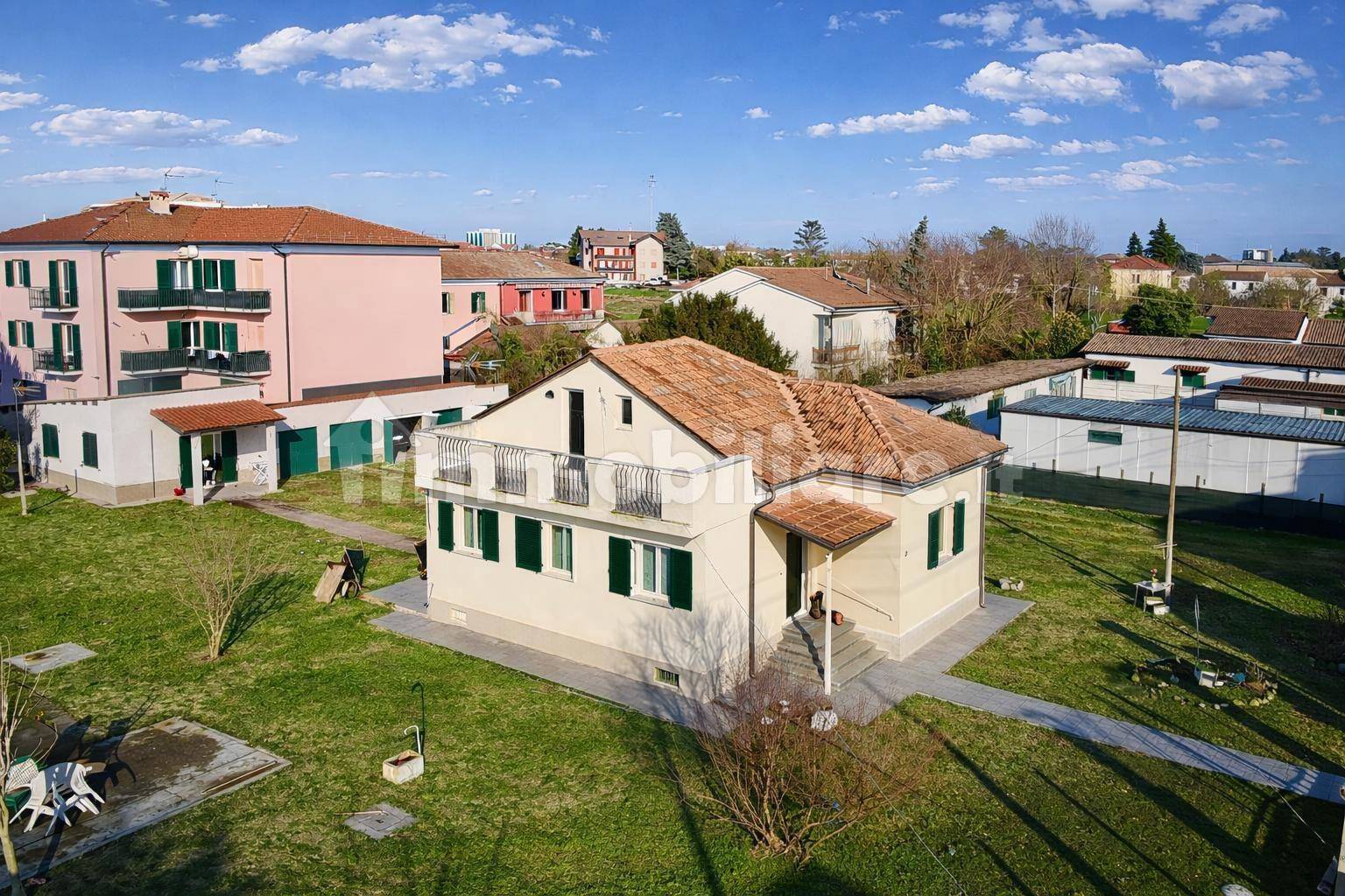 Villa in vendita a Alessandria