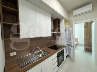 2-room flat via Petrera, Picone, Bari